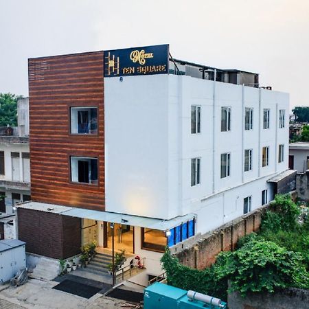 400 m2, 21 yatak odalı, 21 banyolu Müstakil Ev, Tajganj bölgesinde Agra  Dış mekan fotoğraf
