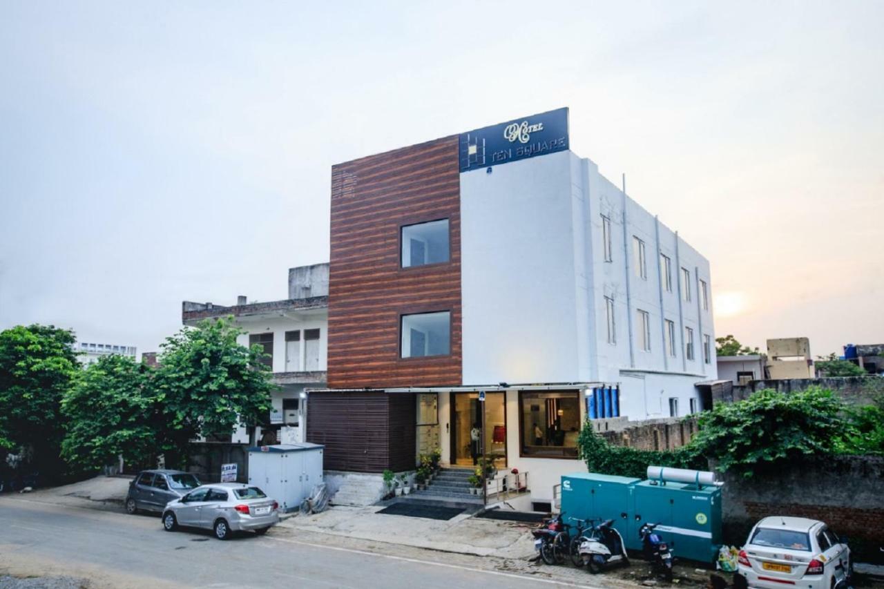 400 m2, 21 yatak odalı, 21 banyolu Müstakil Ev, Tajganj bölgesinde Agra  Dış mekan fotoğraf