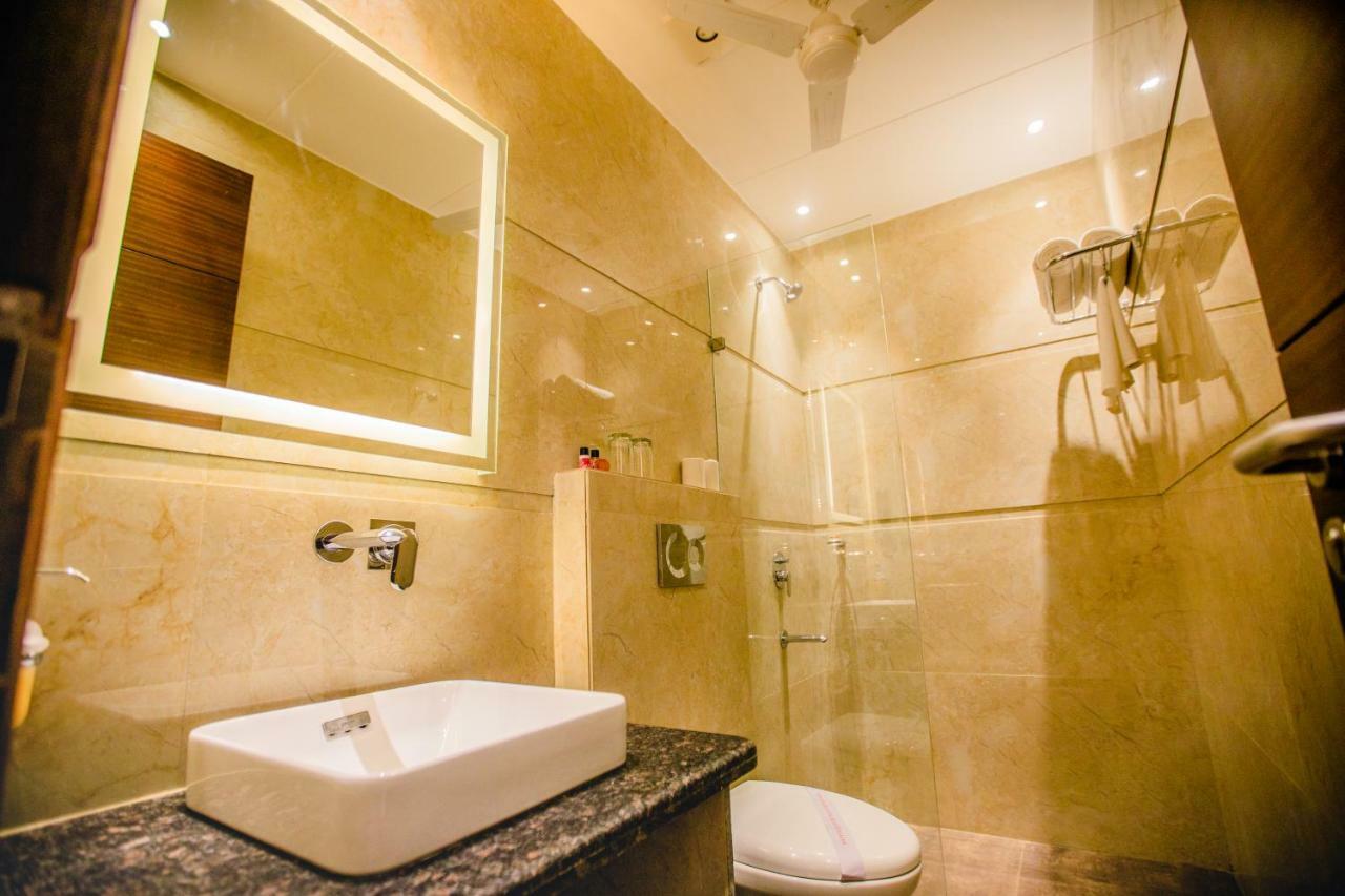 400 m2, 21 yatak odalı, 21 banyolu Müstakil Ev, Tajganj bölgesinde Agra  Dış mekan fotoğraf